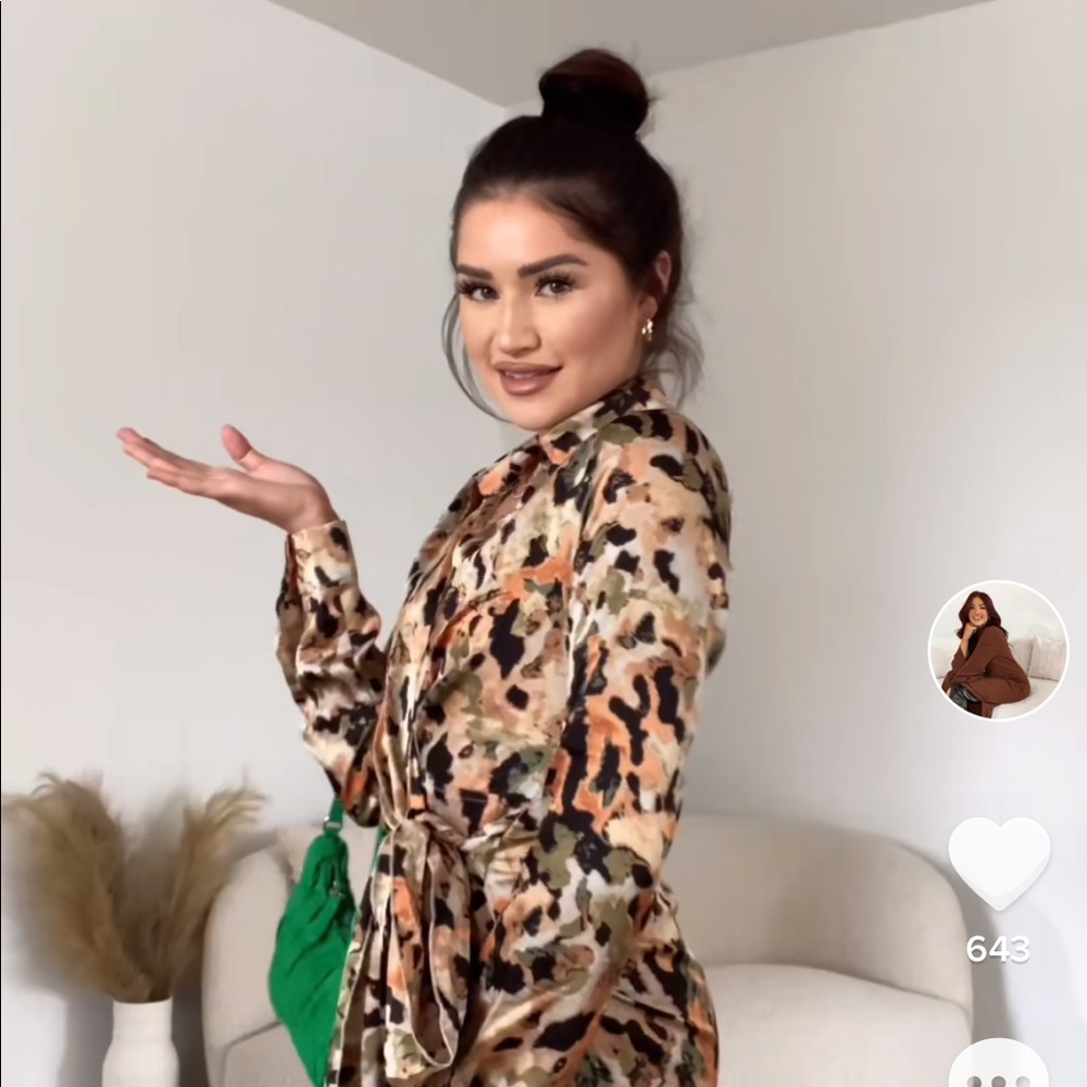 Miss Lola Special Moment Dress - Picture 2 of 3